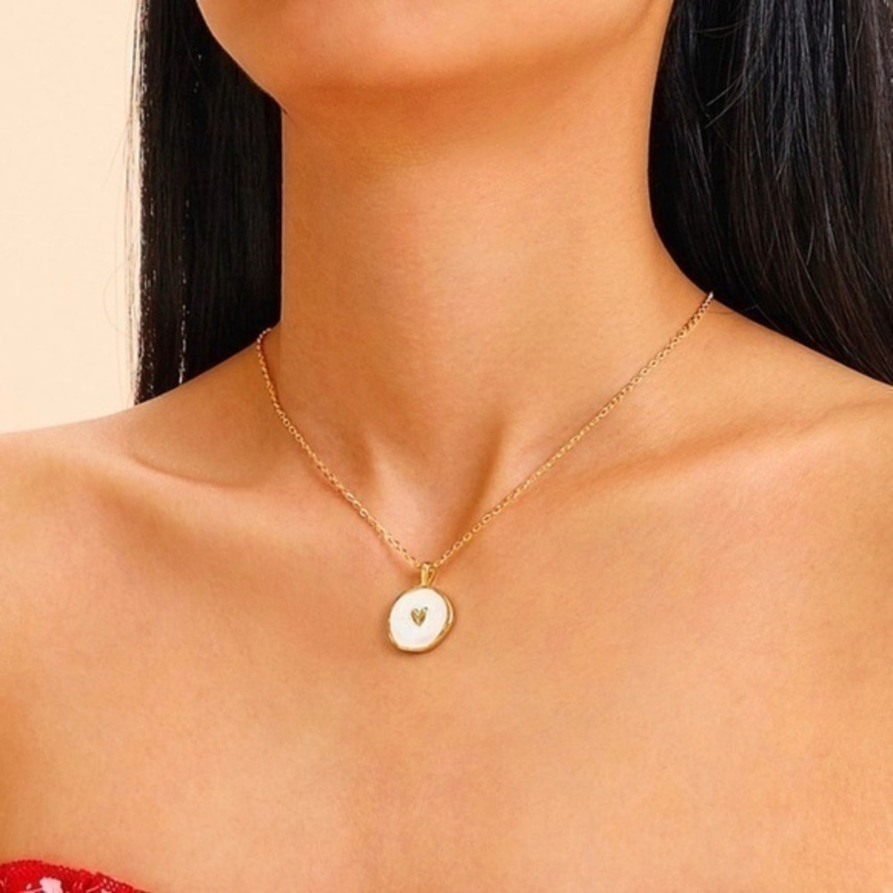 3/$30 💛 Enamel Heart Pendant Necklace